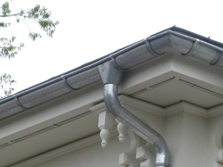 Ornametals-zinc-rainwater-system-2