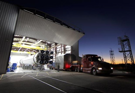 Schweiss-SpaceX-exterior Schweiss-SpaceX-exterior