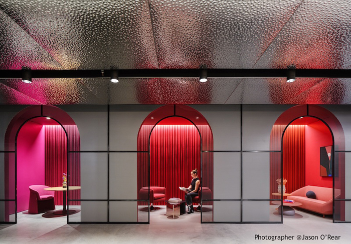 MCA-Mirror-Ceiling