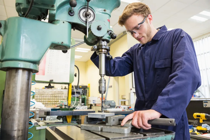Bradbury-Manufacturing-School